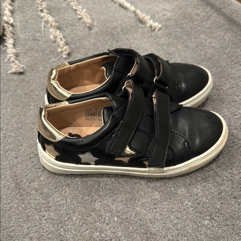 HOO SHOES Stylish Black and Gold Kids Shoes